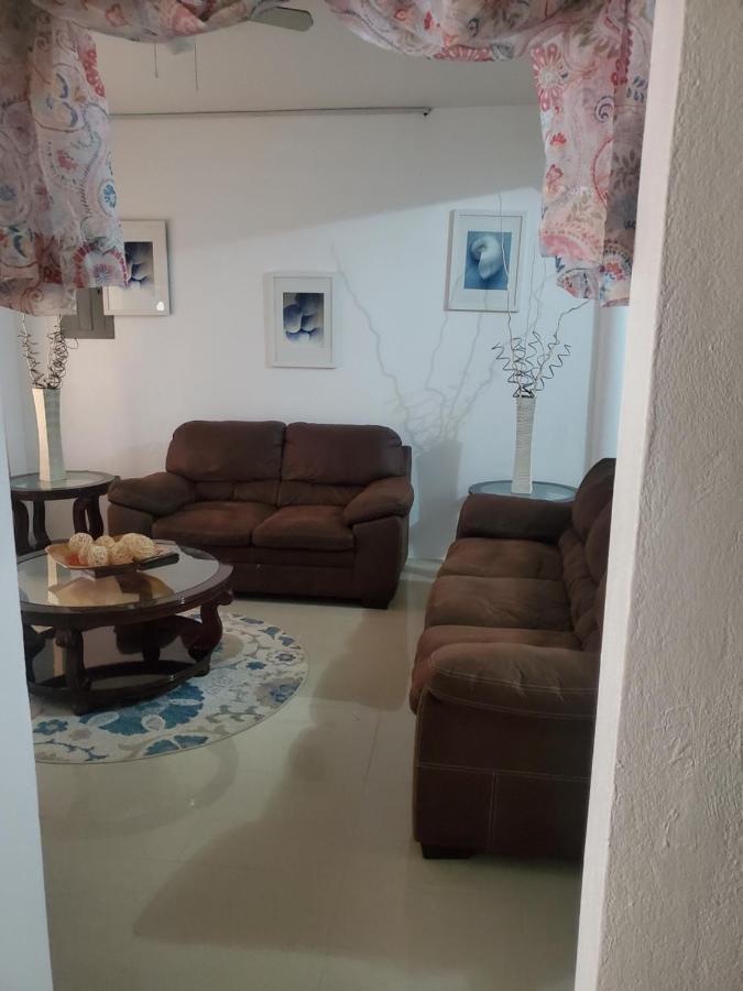 Comfy Guest Rooms ポート・アントニオ エクステリア 写真