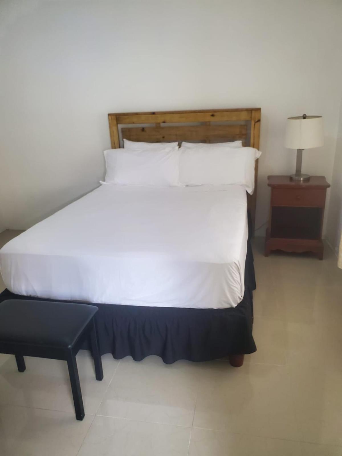 Comfy Guest Rooms ポート・アントニオ エクステリア 写真