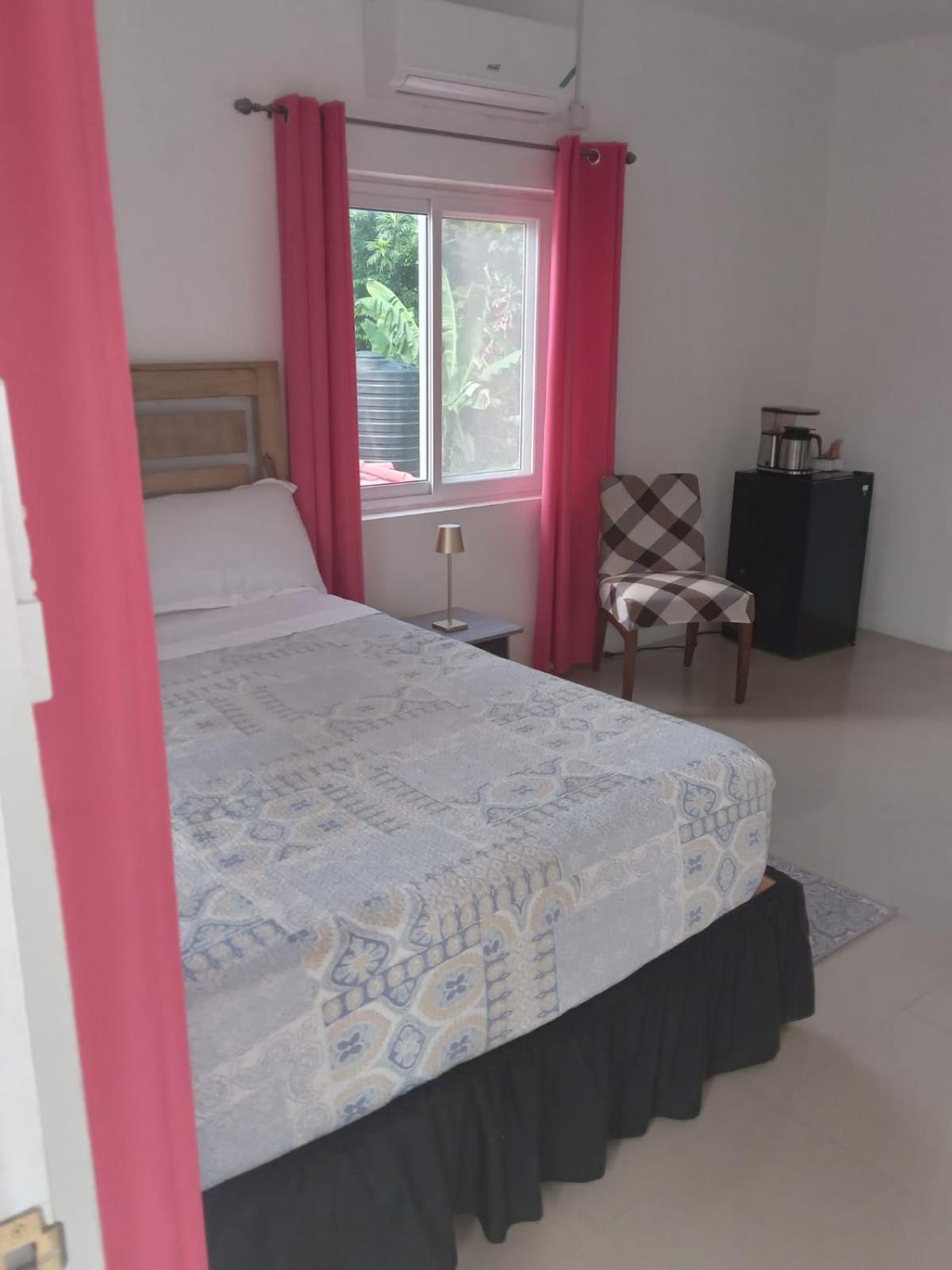 Comfy Guest Rooms ポート・アントニオ エクステリア 写真