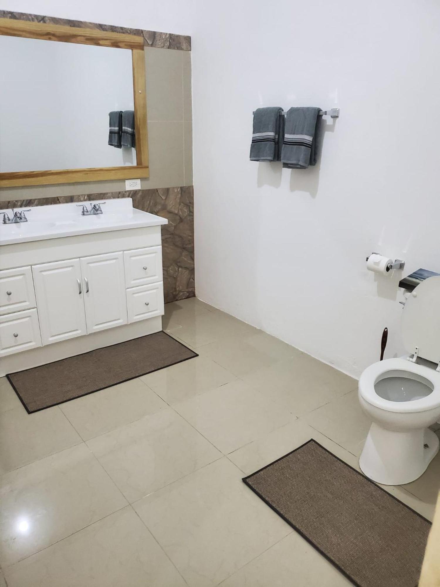 Comfy Guest Rooms ポート・アントニオ エクステリア 写真
